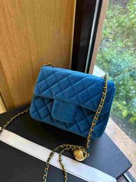 Autumn Winter New Luxury Designer Bag Velvet Dinner Bags Chain Strap Crossbody Bag Women Shoulder Bags Flap Gold Ball Decoration