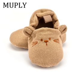 First Walkers Adorable Infant Slippers Toddler Baby Boy Girl Knit Crib Shoes Cute Cartoon Antislip Prewalker 231122