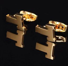 Links Luxury Designer High Quality Classic Cuff Link Fashion Jewelry Men Classic Letters Cuff Links French Shirt Accessories Wedding Gif