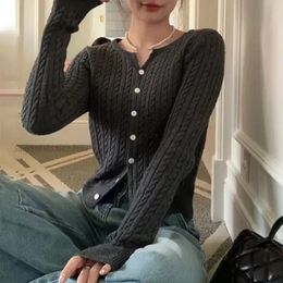 Womens Knits Tees Autumn Button Twist Sweaters Letter Embroidery Vintage Cardigans Slim Fit V Neck Knitwears Korean Fashion Pull Femme knitted Top 231123