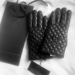 Guanti invernali in pelle da donna Morbida pelle di pecora touch screen per il ciclismo con guanti caldi e isolati sulla punta delle dita in pelle di pecora