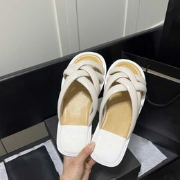 Top Designer Women Luxury Sandals cross Straps Cowhide sheepskin Leather Slides Mules Shoes Black White Vintage Summer Beach slippers