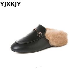 Slippers YJXKJY Genuine Leather Classic Flat Bottom Small Round Head Casual Outdoor Slippers Non-Slip Women's True Rabbit Hair Slippers 231123