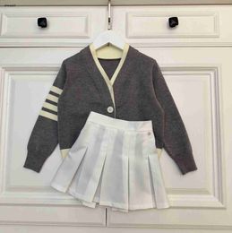 Luxury designer kids Tracksuits Girl Autumn Skirt baby clothes Size 100-160 Sweater cardigan and Pleated dress Nov25