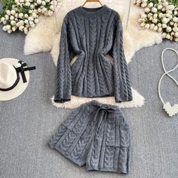 Women's Tracksuits Autumn Winter Women Vintage Knitted Two Pieces Set Pullover Sweater Tops Shorts Pants Suit Female Chic Party Outfits