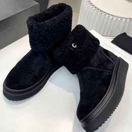 23 Winter New Women Boots Luxury Designer Classic Metal Letter Logo Brand Flat Bottom Snow Boots Imported Lamb Fleece Thick Bottom Anti Slides Warm Ladies Ankle Boot