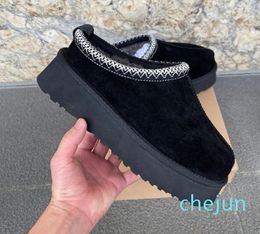 Winter Suede Upper Fur Boots Ultra Mini Platform Boot Short Wool Womens Mens Slip-on Shoes Mules Comfort Chestnut