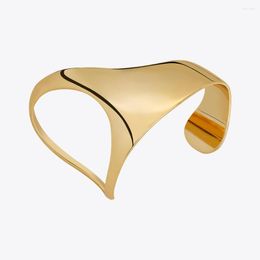 Bangle Enfashion Pulseras Palma para Mulheres Space Invader Fantasia Cor Dourada Delicada Pulseira Moda Jóias Atacado B232331