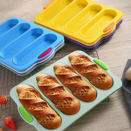 Baking Tools 4 Grids Food Grade Baguette Tray Silicone Anti-scalding Bread Mold For Restaurant