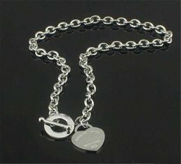 Heißer Verkauf Geburtstag Weihnachtsgeschenk 925 Silber Liebe Halsketten Armbänder Set Hochzeit Statement Schmuck Herz Anhänger Halsketten Armreif Sets 2 in 1 Damenschmuck