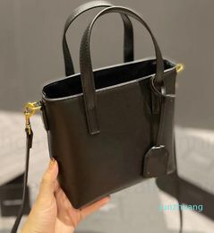 Black Fashion Snall Shoulder Bags Cross Luxury Designer Women Body Shopping Bags Lattice Plain Vintage Genuine 33 Handbags 2022 Flap Envelope bag Handbag 17cm