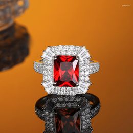 Cluster Rings Europe And America S925 Sterling Silver High-grade Wedding Ring Ruby High Carbon Stone Large Diamond Light Luxury Lady Jewelry