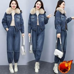 Women s Two Piece Pants 2023 Winter Casual Loose Denim Suit Women Vintage Fleece Thick Corkage Two piece Jean Jacket with Fur Collar 231124