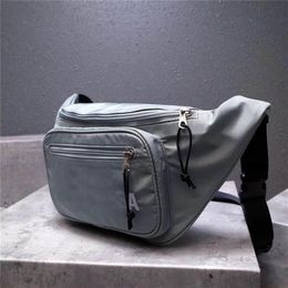 Global Classic Deluxe Package Canvas leather cowhide pockets The highest quality handbag 669188 size 17 cm 5 cm 35 c266I