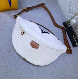 Fashion designers use inlaid process this Fanny pack crossbody bag shoulder bag crossbody bag appearance fluffy luxury charm highlights luxury atmosphere