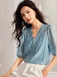 Women's Blouses Summer Women V-Neck Thin Pullover Shirts Embroidery Straight Tops High Quality Fashion Ladies Beach Clothing Femme