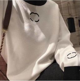 New Women's designer classic fashion loose knit pullover Sweaters embroidery C-Letter cardigans female black white sweaters undershirts clothing