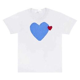 Play Designer Mens T-shirts Childrens Embroidered Love Eyes Pure Cotton White Red Heart Short-sleeved Tshirts Boys and Girls Loose Casual Tshirt Top Km