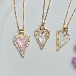 Pendant Necklaces Luxury Love Heart Necklace Women Jewellery Metal Zircon White Pink Shell Charm Choker Neck For Female