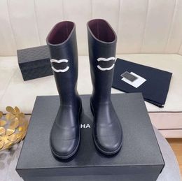 Marka Tasarımcısı Welly Boots Yağmur Botları Tasarımcı Platformu Mektup Zil Moda Siyah ama Diz Uzun Kadınlar Ccity Rahat Ayakkabı