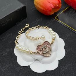 Fashion Style Pearl Chain Bracelets Womens Bangle Bracelet Designer Jewellery Luxury Crystal Cuff Pink Heart Wristband Wedding Lover Gift New