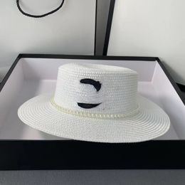 All-math French Elegant Vintage Pearl Top Hat Leather Tag Female Fashion Trending Elegant Flat Top Sun Shade Niche Straw Hat Fashion