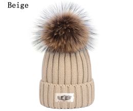 Fashion designer Women beanie Men beanie Knitted hat Fall/Winter warm hat Thickened hat Hairball knitted hat Fashion classic style S-2