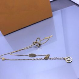 Designer Luxurys Necklace Love Chain Woman Simple Classic Strip Pendant Necklaces Fashion Beautiful Joint Simple Retro Style Gift Applicable Jewellery good nice