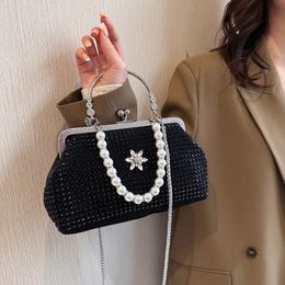 Evening Bags 2024 Luxury Women Glitter Diamond Clip Shell Pearl Handbag Clutch Designer Lady Chain Shoulder Messenger 231123