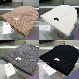 Fashion Designer Hats Mens and Womens Beanie Fall/winter Thermal Knit Hat Ski Brand Bonnet High Quality Skull Hat Brand Letter Luxury Warm Cap