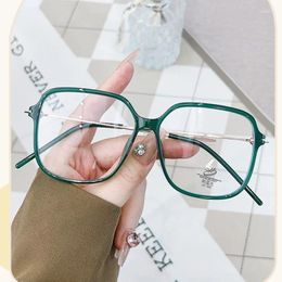 Sunglasses Transparent Frame Retro TR90 Anti-radiation Glasses Female Korean Version No Degree Flat Light Mirror Simple Fashion