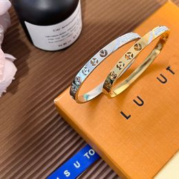 New Birthday Gifts Bangle Wmens Lover Family Designer Jewellery Bangle With Box Christmas Luxury Love Gift Bracelet 18K Gold Plated Jewellery Wholesale