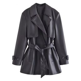Women s Jackets PB ZA 2023 Autumn Wear European and American Style Versatile Faux Leather Short Windbreaker Coat Top 30 265 231123