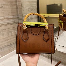 Luxury Designer Brand Fashion Shoulder Bamboo Bags Handbags High Quality Women Totes Chains Phone Bag Wallet Cross body Metallic V237j