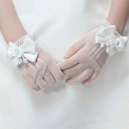 Dziecięce rękawiczki bez palców Dziewczęta księżniczka rękawiczki Księżniczki Elastyczne Bowknot Pearl Party Wedding Gloves Ceremonia Ceremonii Akcesoria 231104