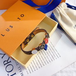 Classic Luxury Leather Bangle With Boxs Womens Wedding Birthday Gifts Bangle Designer Hand Jewelry Christmas Fashion Style Gift Bracelet