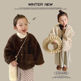 Jaquetas estilo coreano outono inverno bebê meninas casacos de pele marrom bege o-pescoço único breasted criança cardigans crianças outwears 231123
