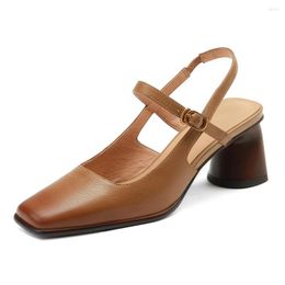 Sandals 2023 Fashion Leather Shoes Women Summer Pumps Luxury Square Toes Chunky Heels Ladies Kitten Designer Brown