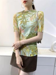 Women's T Shirts Miyake Style Pleatedt-shirt 2023 Summer Bamboo Leaf Digital Printing Slim Slimming Half Turtleneck Pleated Top Women