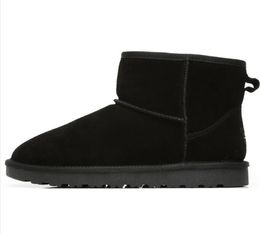 2023TOP Designer Snow Ug Boots Stivali da donna australiani Tasman Tazz Pantofole Bailey Dune Pelliccia con fibbia invernale Stivali da neve corti da donna in lana di pecora un pezzo Stivali natalizi