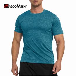 Men's T-Shirts MAGCOMSEN Men's Sports Tshirts Short Sleeve Quickdrying Moire Wicking Gyms Exercise Tops Hiking Casual Tees Z0424