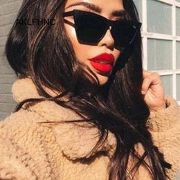 Sunglasses Female Vintage Woman Fashion Cat Eye Luxury Sun Glasses Classic Shopping Lady Black UV400