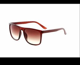 2023 Outdoor Luxury Classic 5012 Gli occhiali da sole si adattano a uomini e donne con occhiali da sole eleganti e raffinati