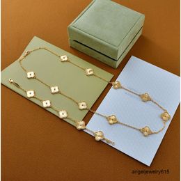 Mode Halsketten Designer Schmuck vier Blattklee Halskette Schmucksets für Frauen Halsketten und Armbänder 5 Motive Edelstahl Luxus Jewellerey Hochzeit