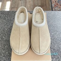 Slippers mustard seed Chestnut Fur Slides Sheepskin Classic Platform Boot Winter Women Men Slip-on Shoes Suede Upper Wool Fall