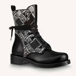 Luxury Designer Classic Women Boots Brand Lace up Letter Printing Famous Martin Boots Fabric Cowhide and Cloth Thick Heel Anti Slides High Quality Ladies Booties