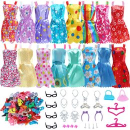 Doll Accessories 42 ItemSet = 10Pcs Shoes 8 Necklace 4 Glasses 2 Crowns 2 Handbags 8 Pcs Dress Clothes for 230424