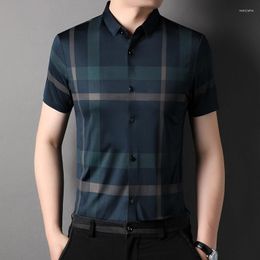 Men's Casual Shirts Summer Seamless Men's Luxury Short Sleeve Smart Plaid Male Dress Simple Slim Fit Black Man 4XL
