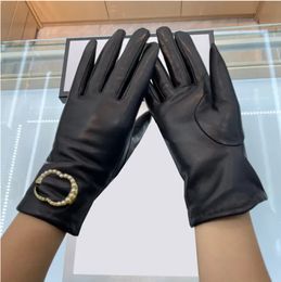 Women's Designer Gloves 100% Sheepskin Double Pearl Letter Black Warmth and Plush With Box For Padded and Thickened Touch Screen Windproof Outdoor Cycling