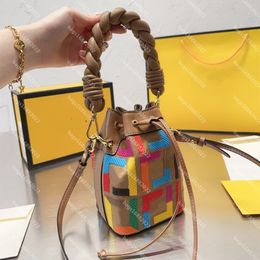 Fendin Bags Mon Tresor Bag Fenddi Bucket Bag Women One Shoulder Crossbody Bag Designer Fashion Clutch Bag Embossing Leather Satchel Messenger Tote Ffendi Bags 359